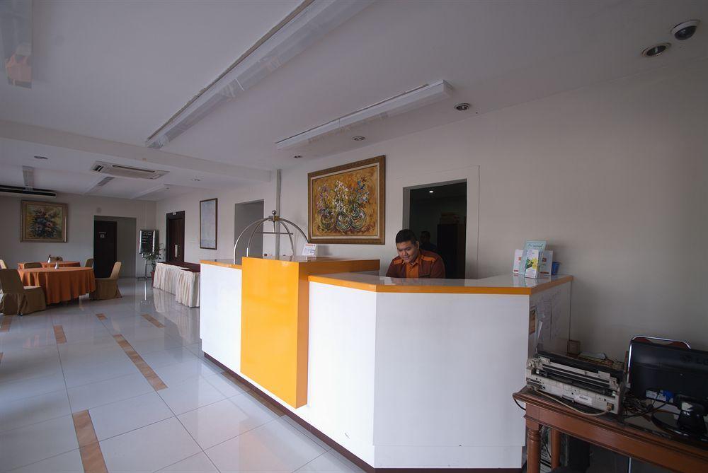 ג'קרטה Sofyan Hotel Soepomo מראה חיצוני תמונה