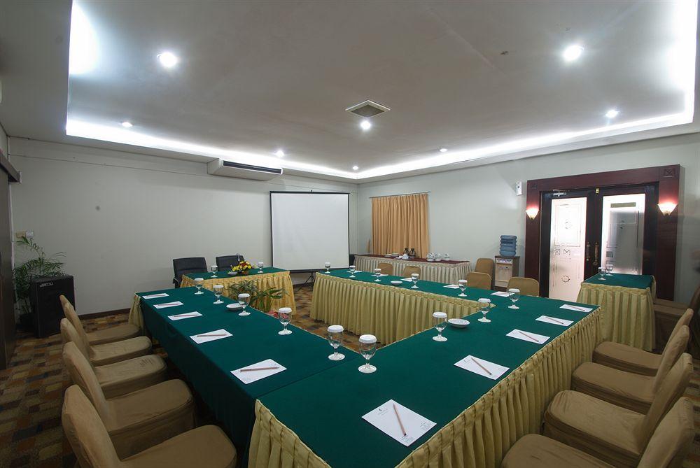 ג'קרטה Sofyan Hotel Soepomo מראה חיצוני תמונה