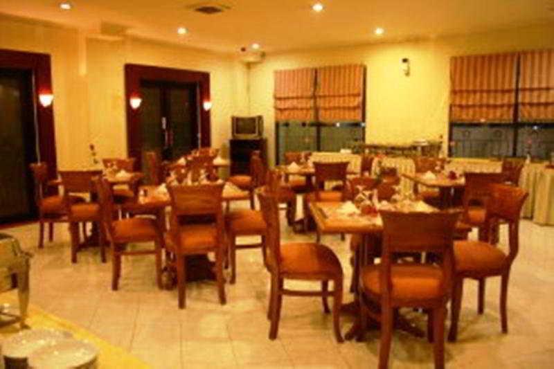 ג'קרטה Sofyan Hotel Soepomo מראה חיצוני תמונה