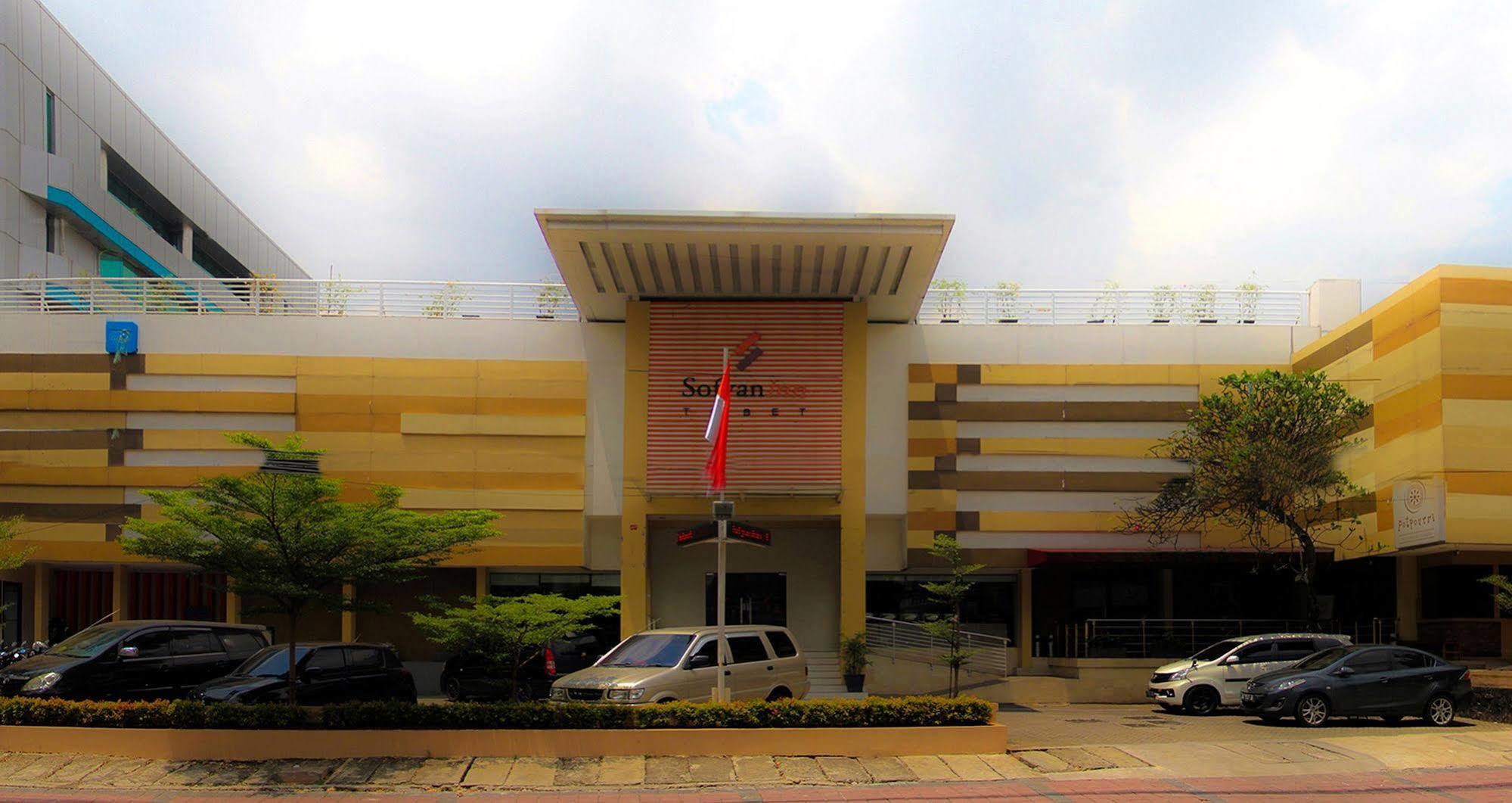 ג'קרטה Sofyan Hotel Soepomo מראה חיצוני תמונה