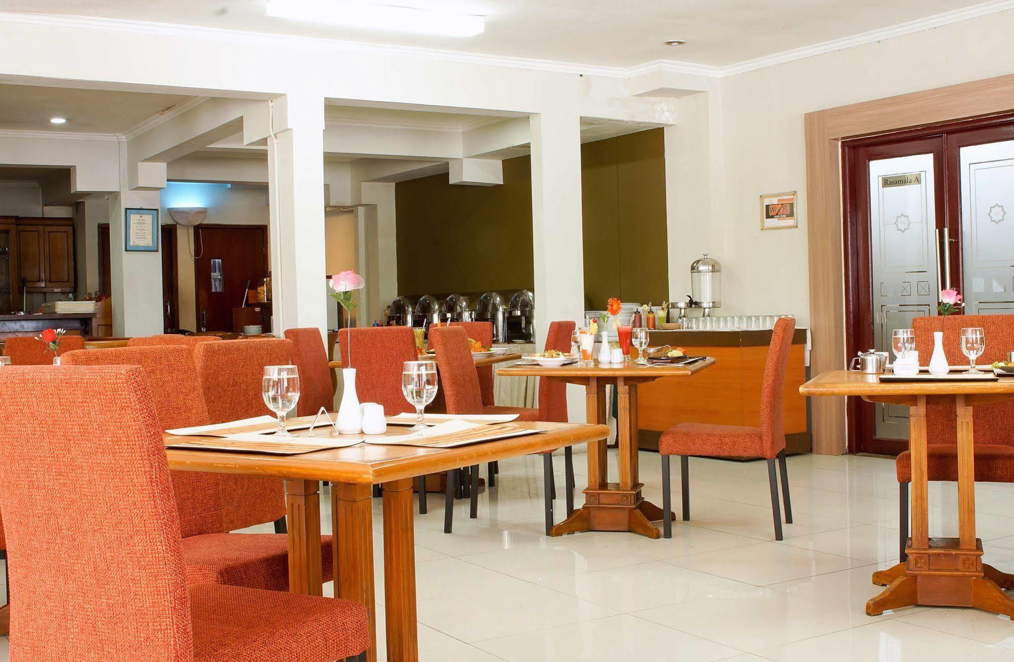 ג'קרטה Sofyan Hotel Soepomo מראה חיצוני תמונה