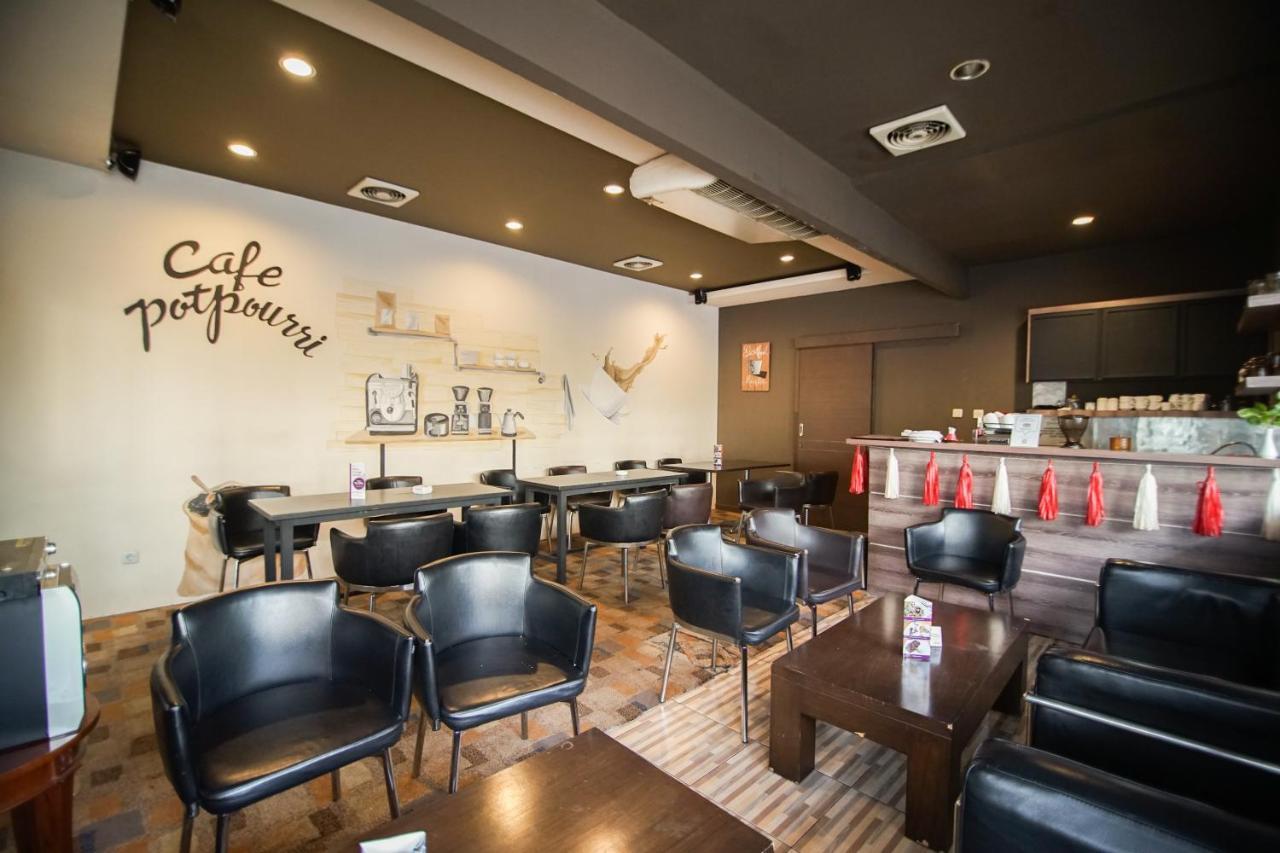 ג'קרטה Sofyan Hotel Soepomo מראה חיצוני תמונה
