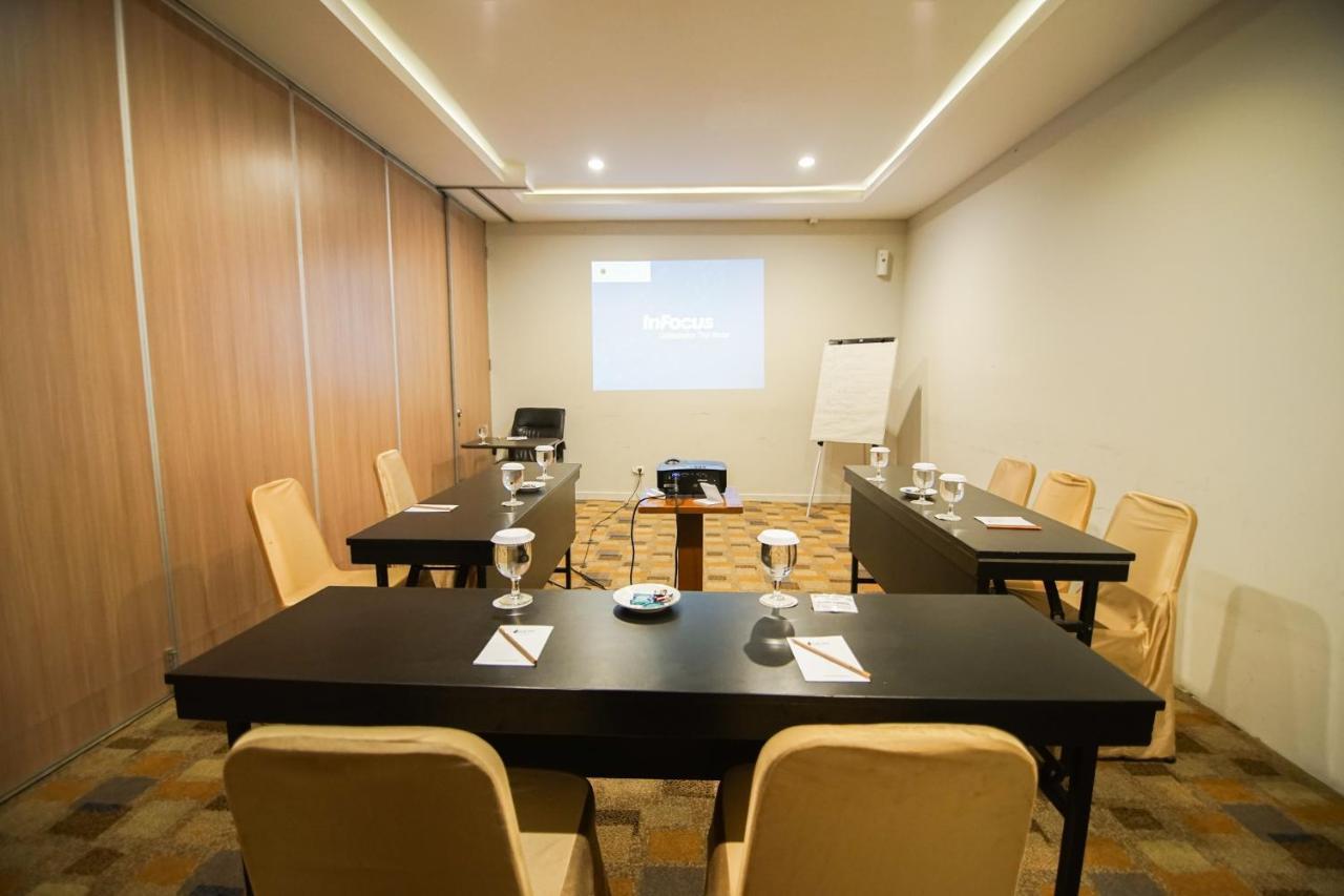 ג'קרטה Sofyan Hotel Soepomo מראה חיצוני תמונה