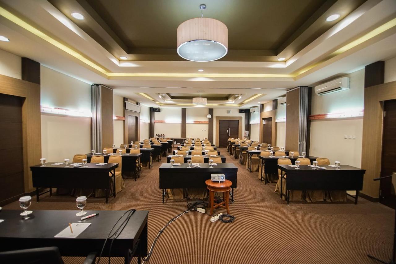 ג'קרטה Sofyan Hotel Soepomo מראה חיצוני תמונה